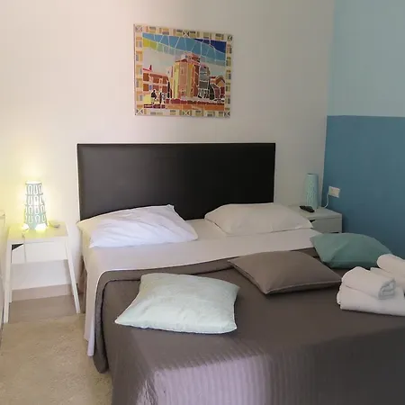 Four Bed & Breakfast Zara