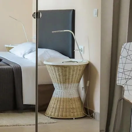 Bed & Breakfast Four 3*